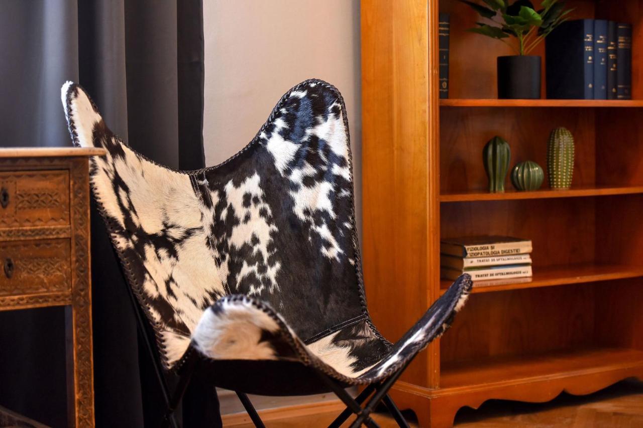 Stylish & Spacious Near The Old Town - A Touch Of History, A Dash Of Modernity Bucharest