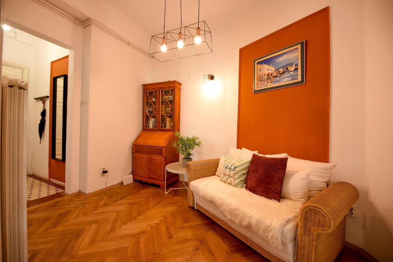 Stylish & Spacious Near The Old Town - A Touch Of History, A Dash Of Modernity Bucharest