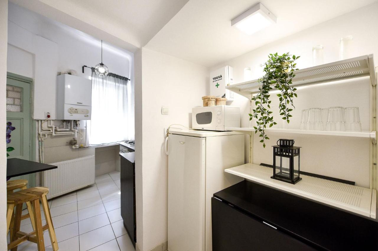 Stylish & Spacious Near The Old Town - A Touch Of History, A Dash Of Modernity Apartment *