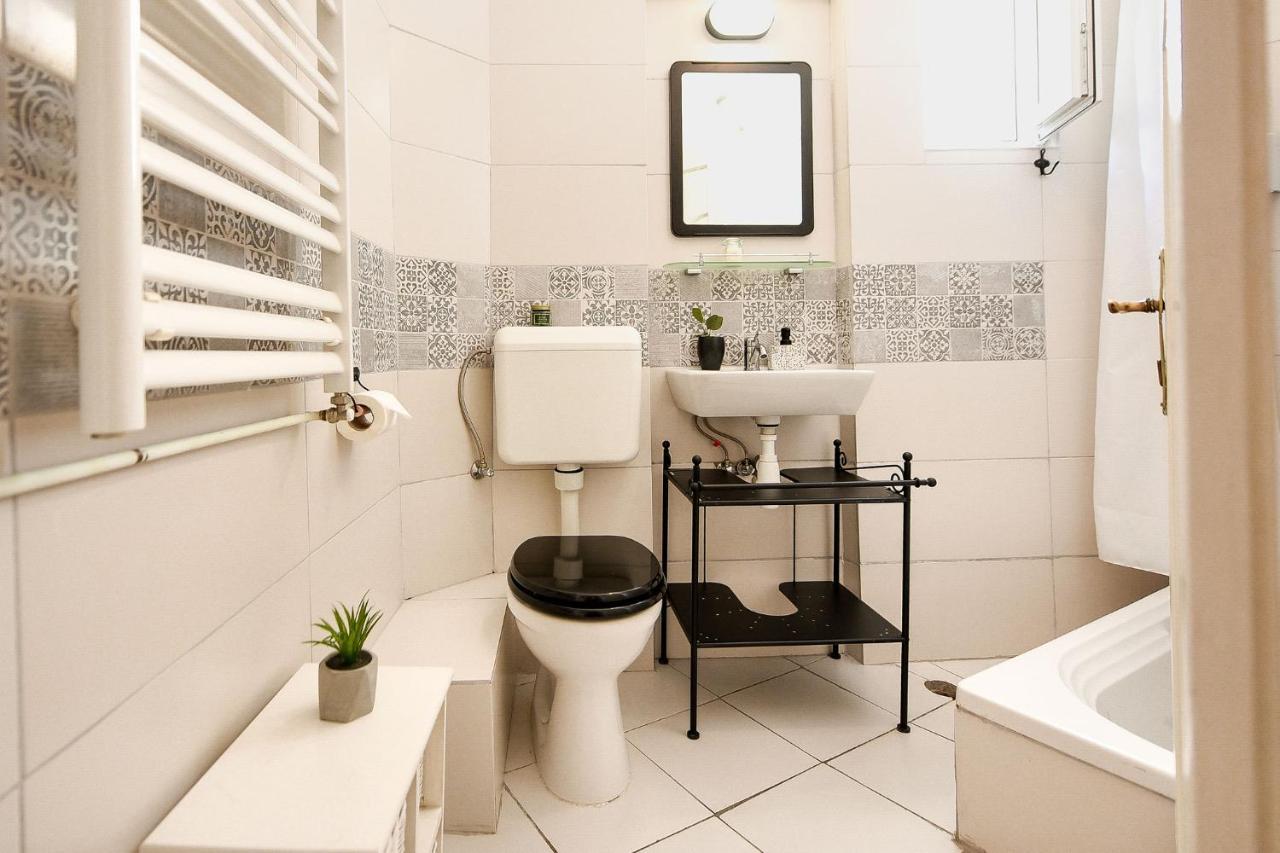 Apartment Stylish & Spacious Near The Old Town - A Touch Of History, A Dash Of Modernity