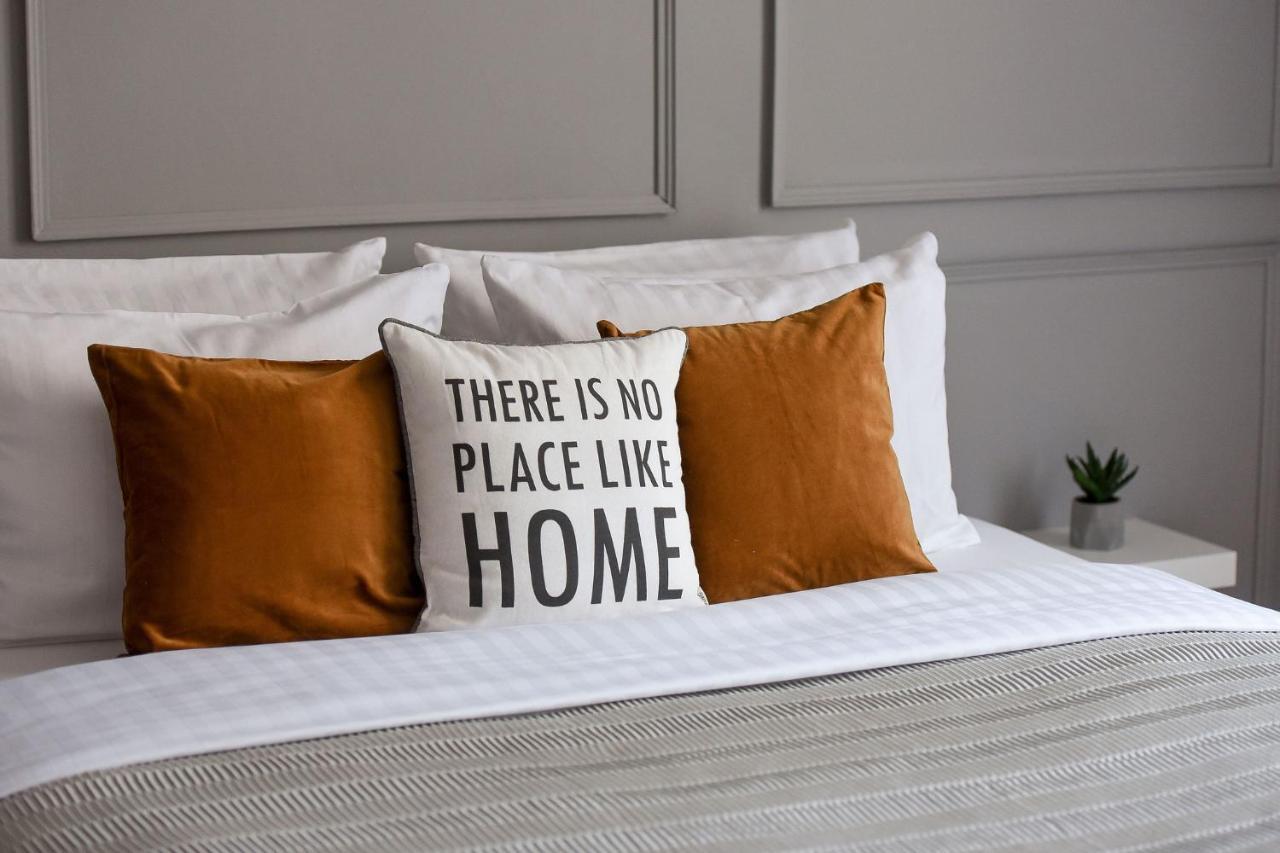 Stylish & Spacious Near The Old Town - A Touch Of History, A Dash Of Modernity