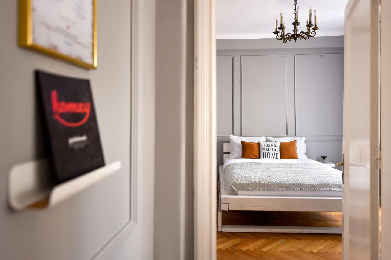 Apartment Stylish & Spacious Near The Old Town - A Touch Of History, A Dash Of Modernity *